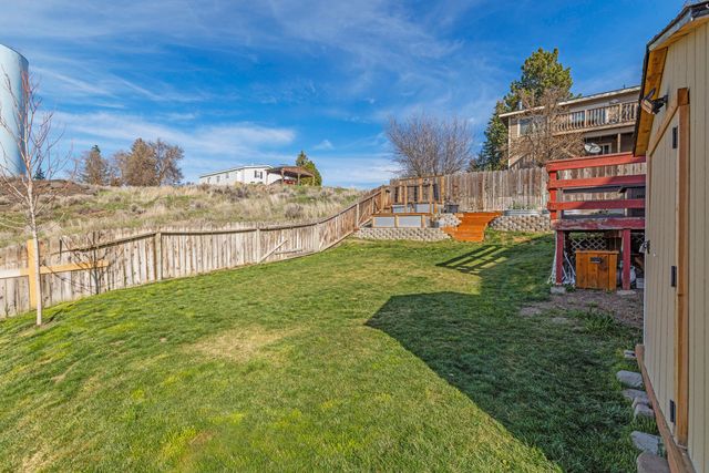 2030 Sargent Avenue, Klamath Falls, OR 97601