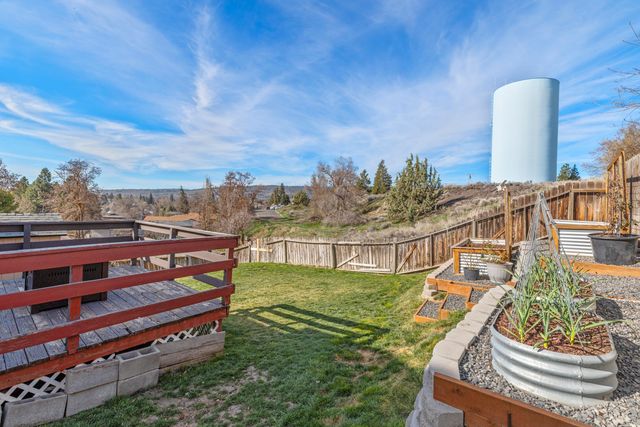 2030 Sargent Avenue, Klamath Falls, OR 97601