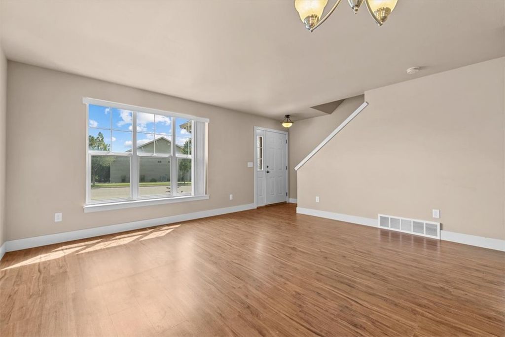 1531 Silver Run Trail, Billings, MT 59106 photo 4