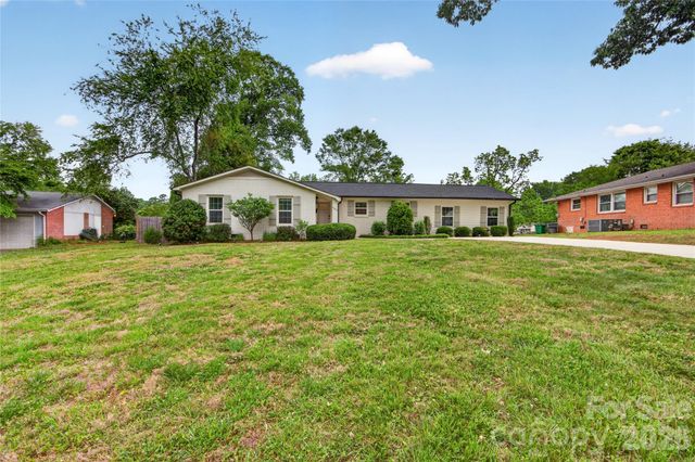 4023 Firethorne Road, Charlotte, NC 28205