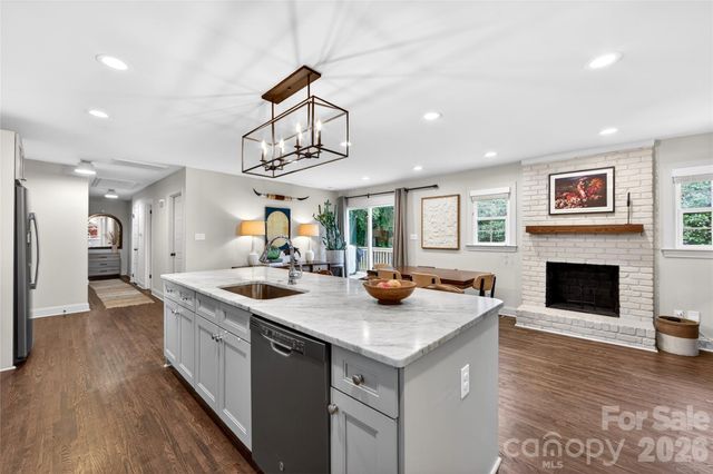 4023 Firethorne Road, Charlotte, NC 28205