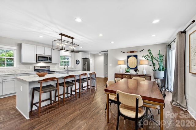 4023 Firethorne Road, Charlotte, NC 28205