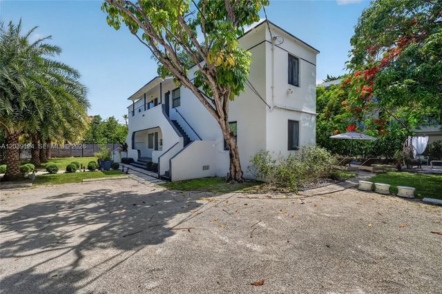 8270 NE 1st Pl 2, Miami, FL 33138