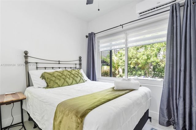 8270 NE 1st Pl 2, Miami, FL 33138
