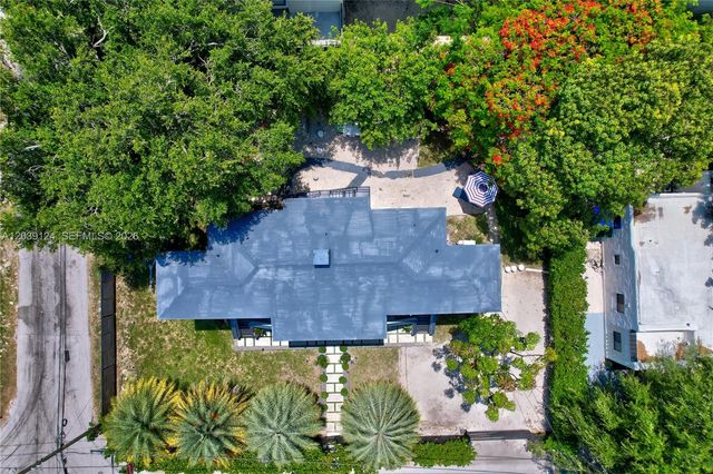 8270 NE 1st Pl 2, Miami, FL 33138