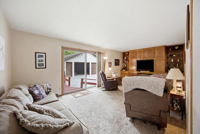 901 2nd Street E, West Fargo, ND 58078