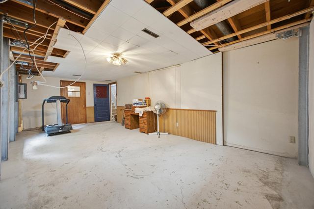 901 2nd Street E, West Fargo, ND 58078