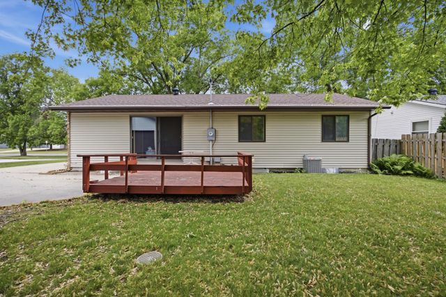 901 2nd Street E, West Fargo, ND 58078