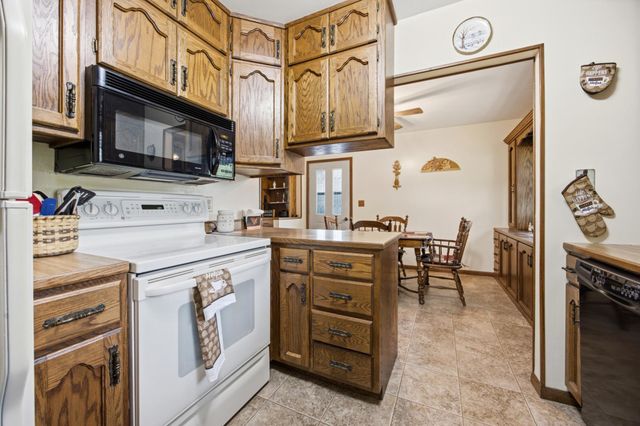 901 2nd Street E, West Fargo, ND 58078