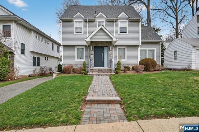577 Grenville Avenue, Teaneck, NJ 07666