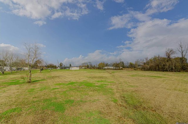 9450 Bueche Rd, Bueche, LA 70729