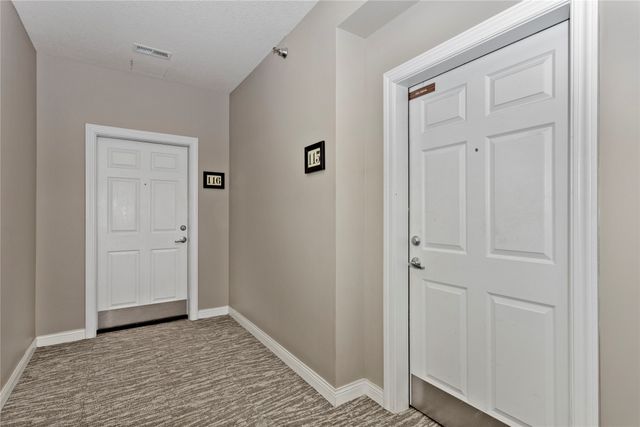 3031 Grand Avenue 116, Des Moines, IA 50312