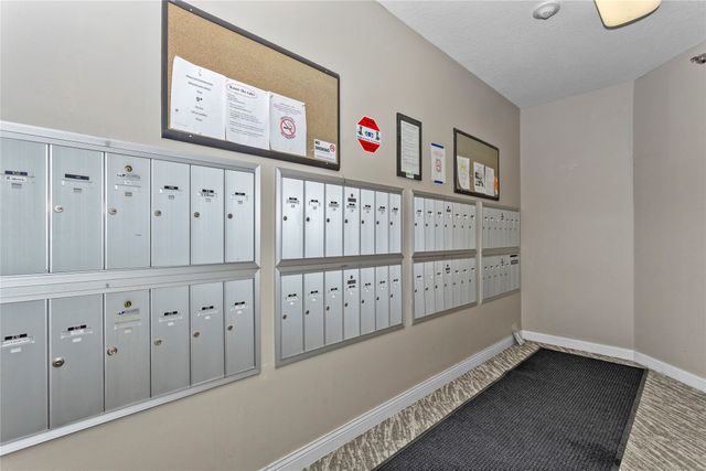 3031 Grand Avenue 116, Des Moines, IA 50312