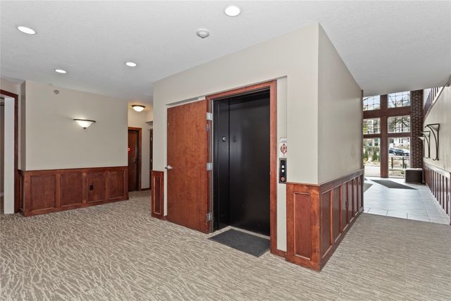 3031 Grand Avenue 116, Des Moines, IA 50312