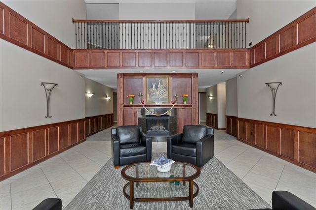 3031 Grand Avenue 116, Des Moines, IA 50312