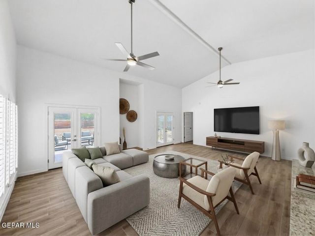 670 BLUFF CANYON Circle, El Paso, TX 79912