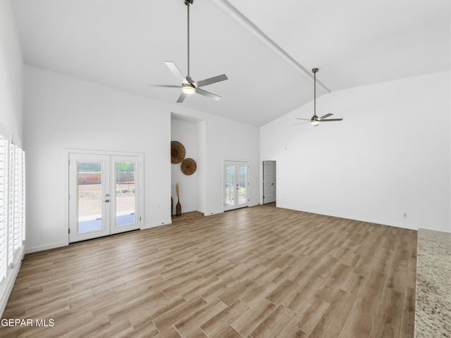 670 BLUFF CANYON Circle, El Paso, TX 79912