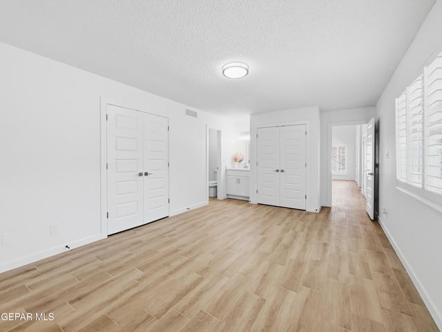 670 BLUFF CANYON Circle, El Paso, TX 79912