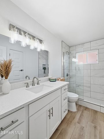 670 BLUFF CANYON Circle, El Paso, TX 79912