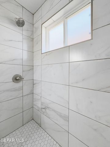 670 BLUFF CANYON Circle, El Paso, TX 79912