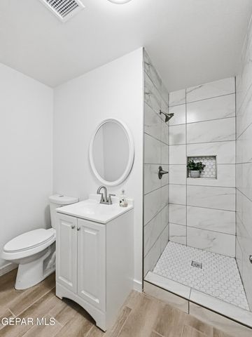 670 BLUFF CANYON Circle, El Paso, TX 79912