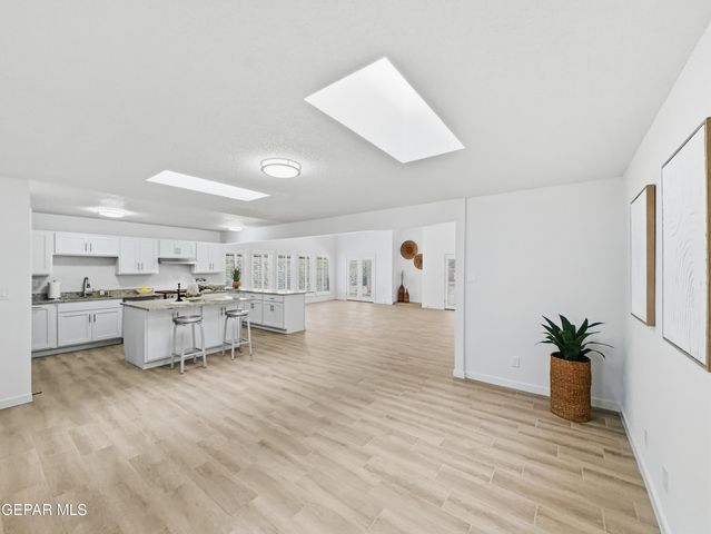 670 BLUFF CANYON Circle, El Paso, TX 79912