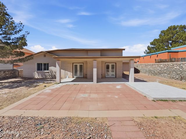 670 BLUFF CANYON Circle, El Paso, TX 79912