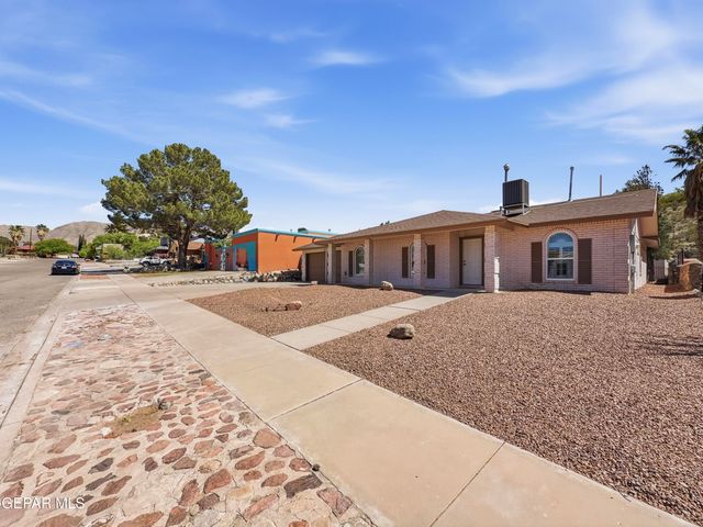 670 BLUFF CANYON Circle, El Paso, TX 79912