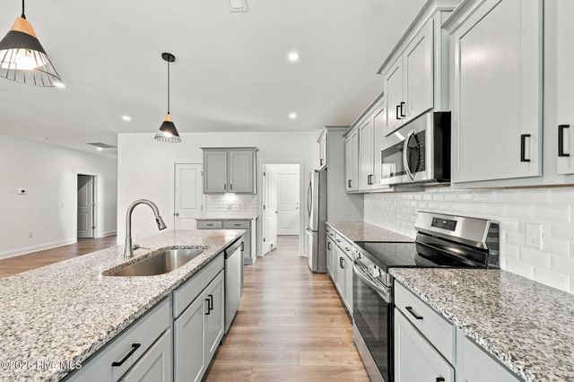 160 Falkirk Court, Carthage, NC 28327