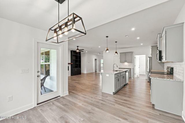 160 Falkirk Court, Carthage, NC 28327