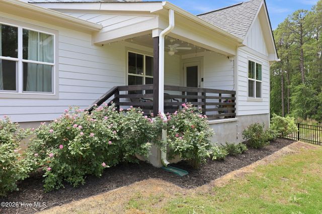 160 Falkirk Court, Carthage, NC 28327