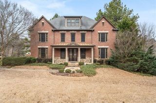 810 Forest Crossing SW Drive, Atlanta, GA 30331