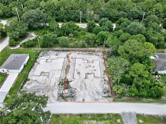 8535 105th Court, Vero Beach, FL 32967
