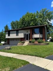 329 Shield Court, Bolingbrook, IL 60440