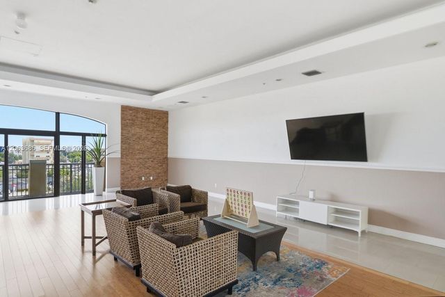 4242 NW 2nd Street 807, Miami, FL 33126