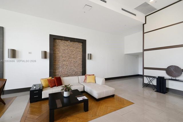 4242 NW 2nd Street 807, Miami, FL 33126