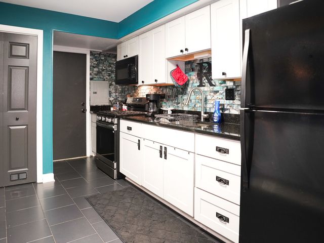7770 S Woodward Avenue 7F, Woodridge, IL 60517