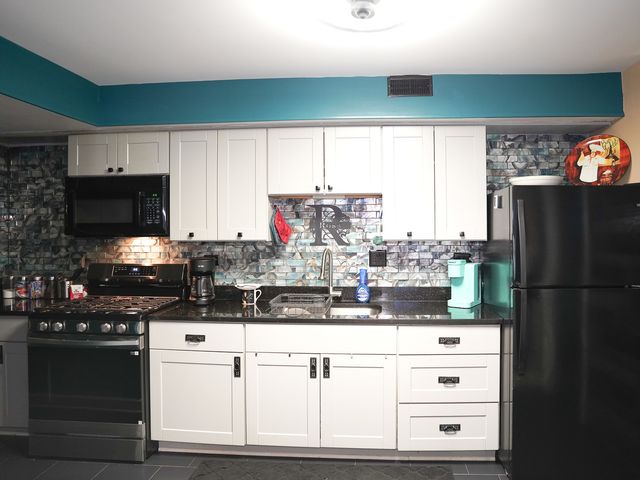 7770 S Woodward Avenue 7F, Woodridge, IL 60517