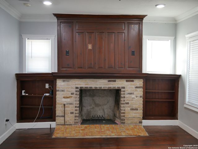 1142 W Lynwood, San Antonio, TX 78201