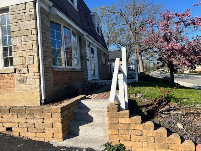 330 Oakwood Street, Park Forest, IL 60466