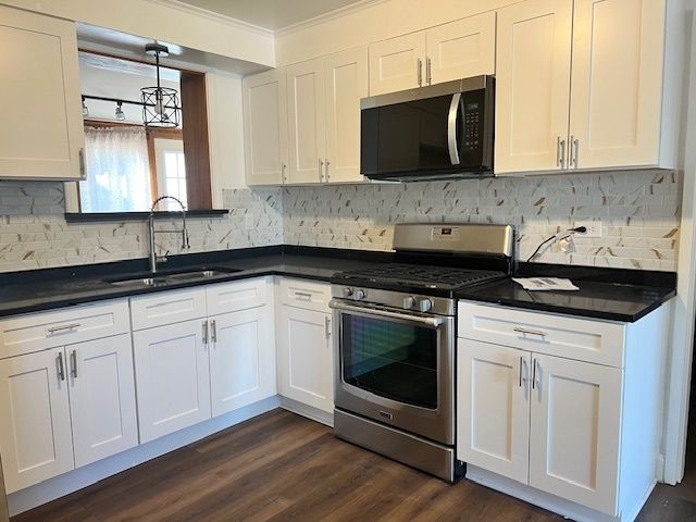 330 Oakwood Street, Park Forest, IL 60466