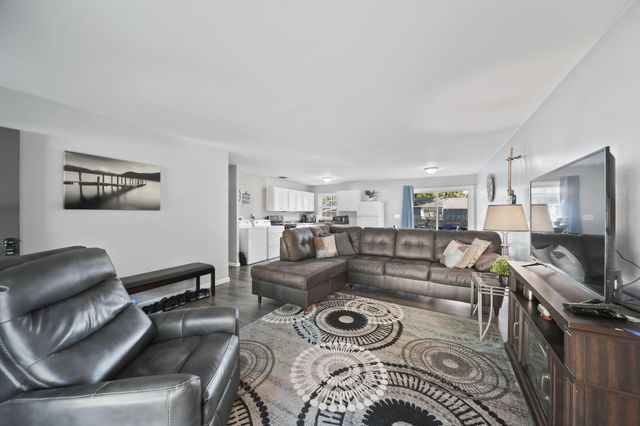 3457 Cambridge Avenue, Jackson, MI 49203