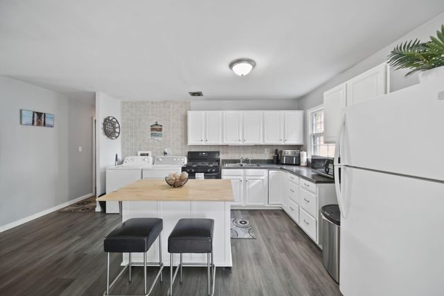 3457 Cambridge Avenue, Jackson, MI 49203