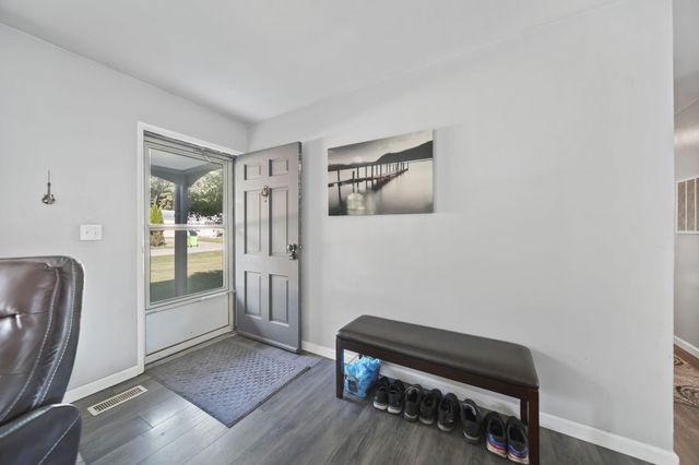 3457 Cambridge Avenue, Jackson, MI 49203