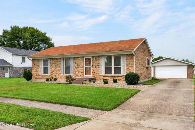 4703 Tivis Ct, Louisville, KY 40218