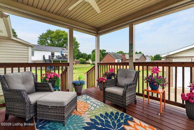 4703 Tivis Ct, Louisville, KY 40218