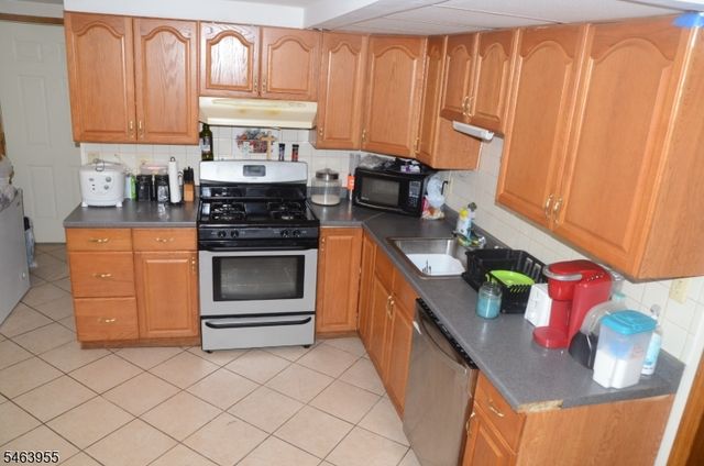 10 Allaire Rd, West Milford Twp., NJ 07421