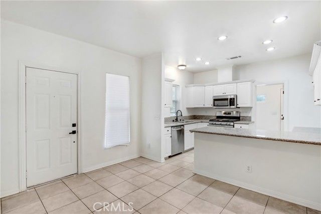 165 N Alessandro Avenue, San Jacinto, CA 92583