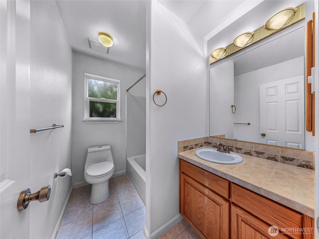 10409 NE 151st Place, Bothell, WA 98011