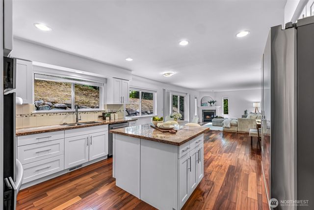 10409 NE 151st Place, Bothell, WA 98011